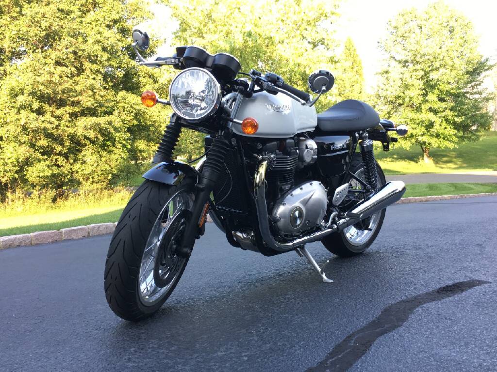 2016 triumph thruxton 1200