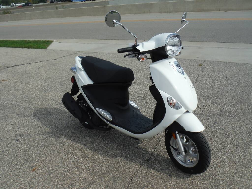 2019 Genuine Scooter Company Buddy 50 For Sale in Neenah, WI Cycle Trader
