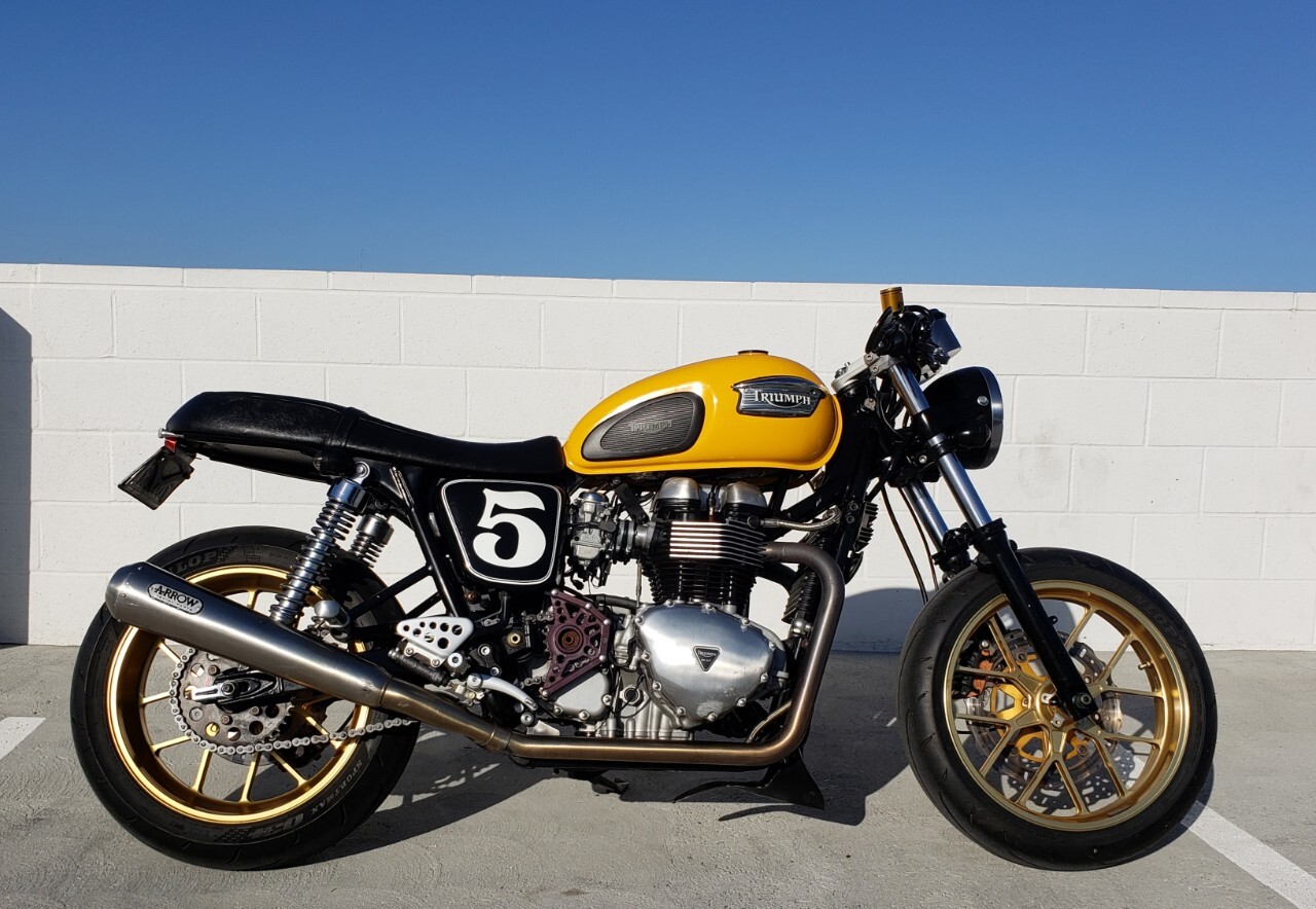 2005 triumph thruxton
