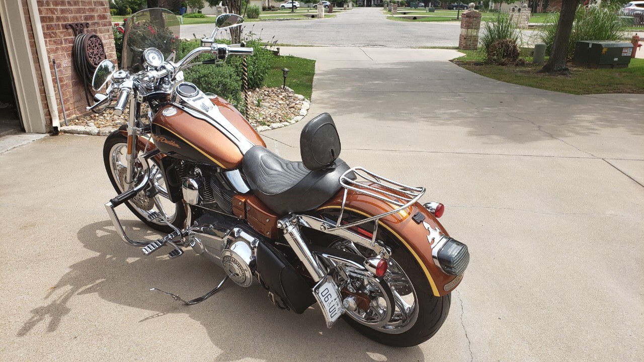 2008 HarleyDavidson DYNA WIDE GLIDE CVO, Grandbury TX
