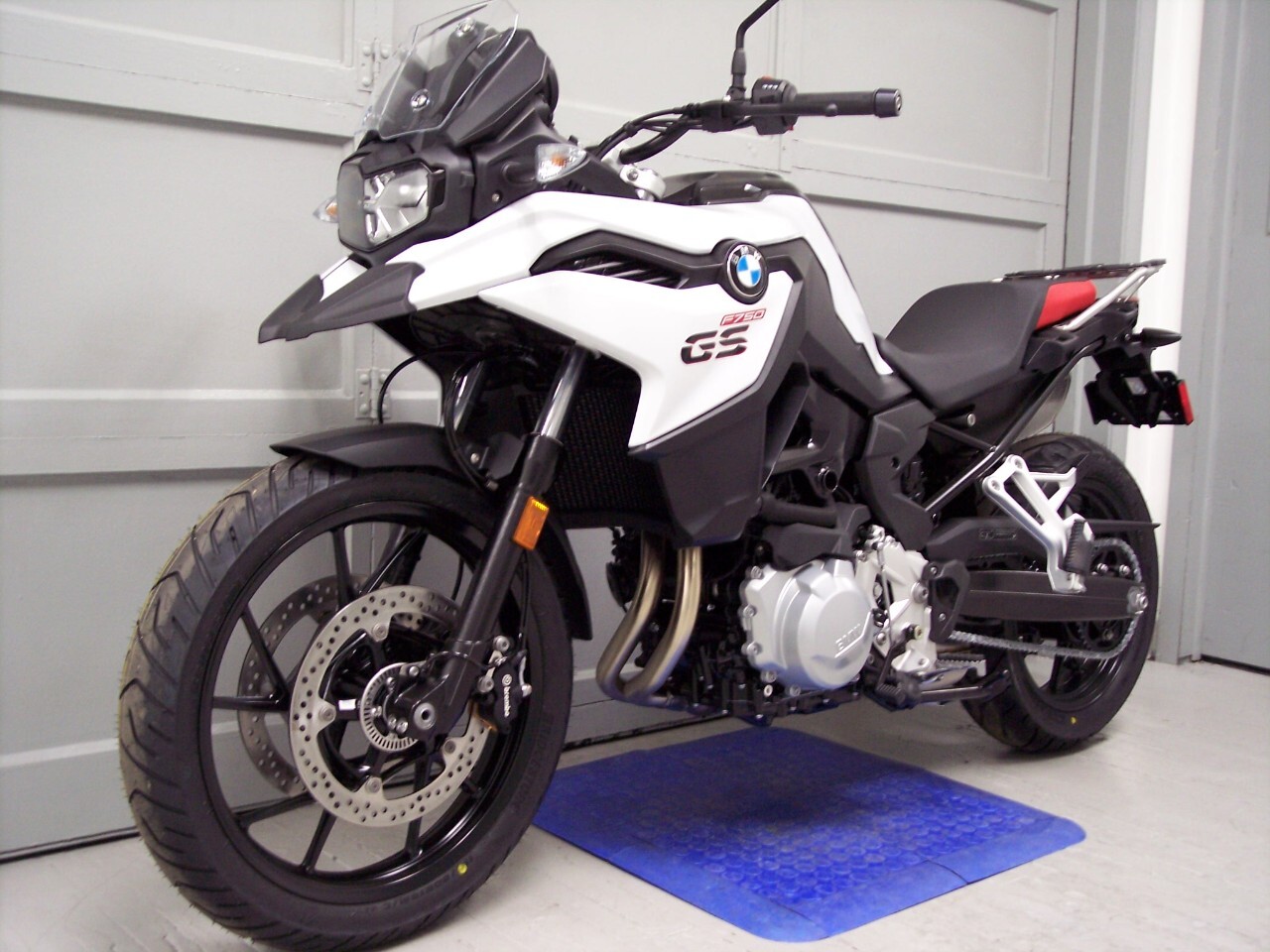 bmw f750gs low seat