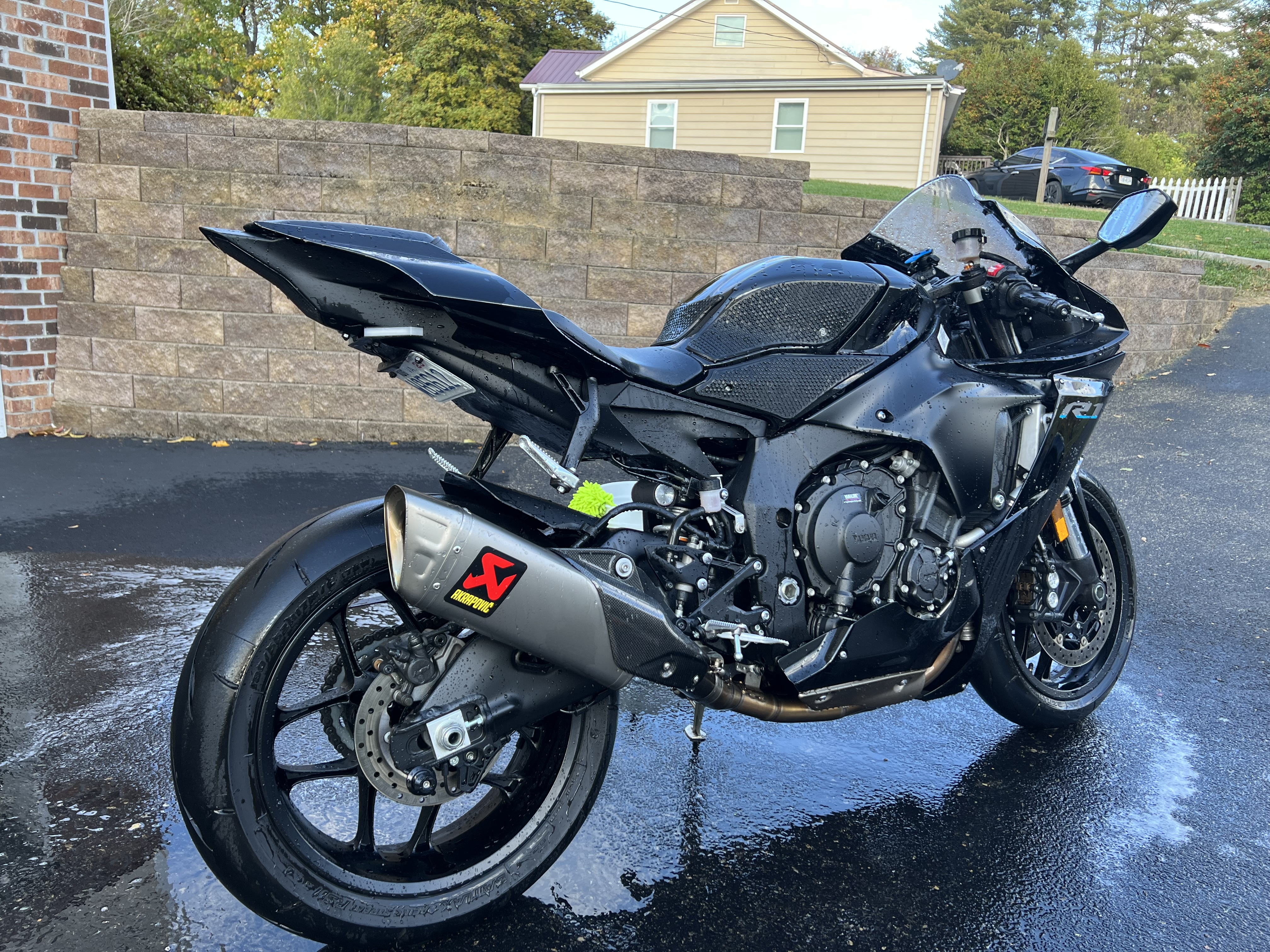 Yamaha R1 2022 Black
