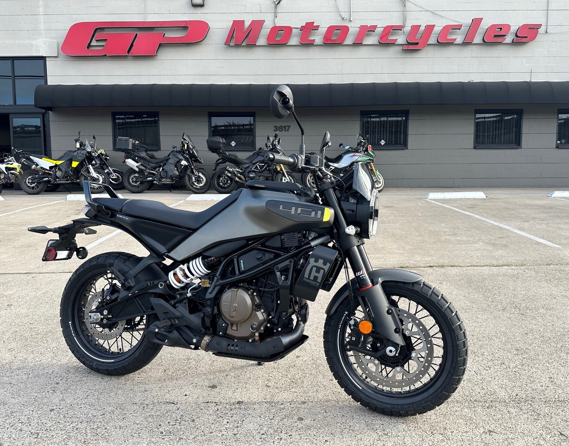 2024 HUSQVARNA SVARTPILEN 401