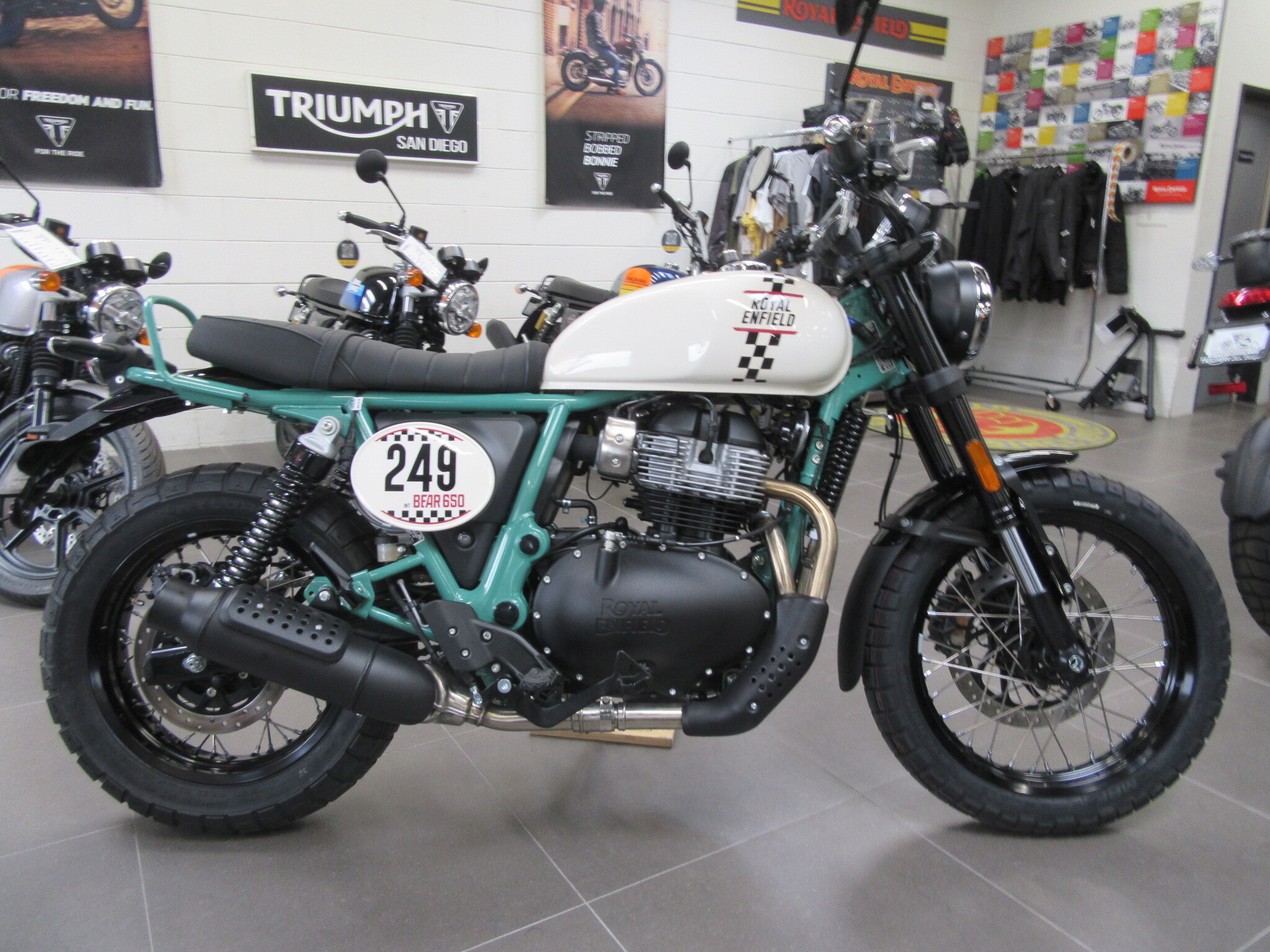 2025 ROYAL ENFIELD INT BEAR 650-249 SPECIAL