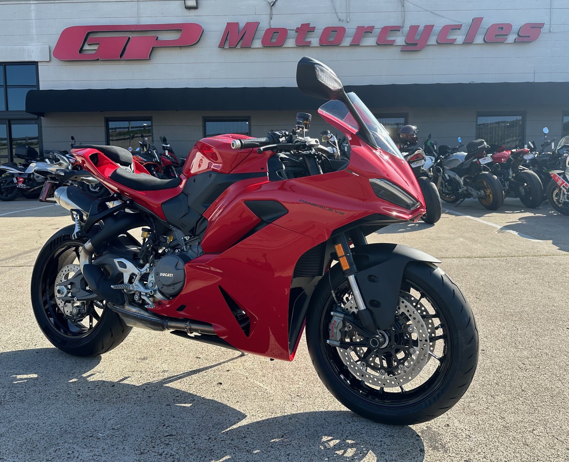 2026 DUCATI PANIGALE V2