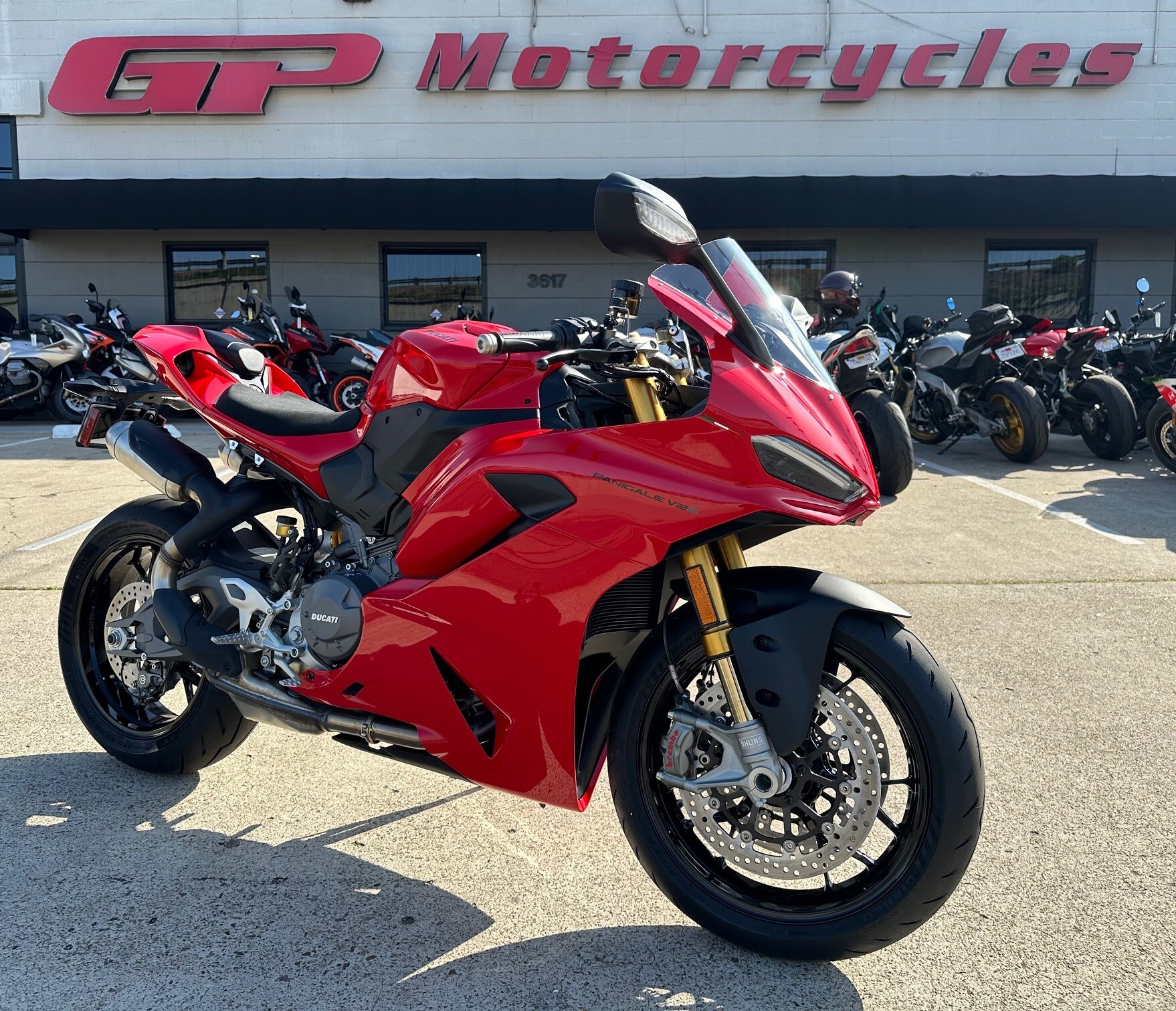 2025 DUCATI PANIGALE V2 S