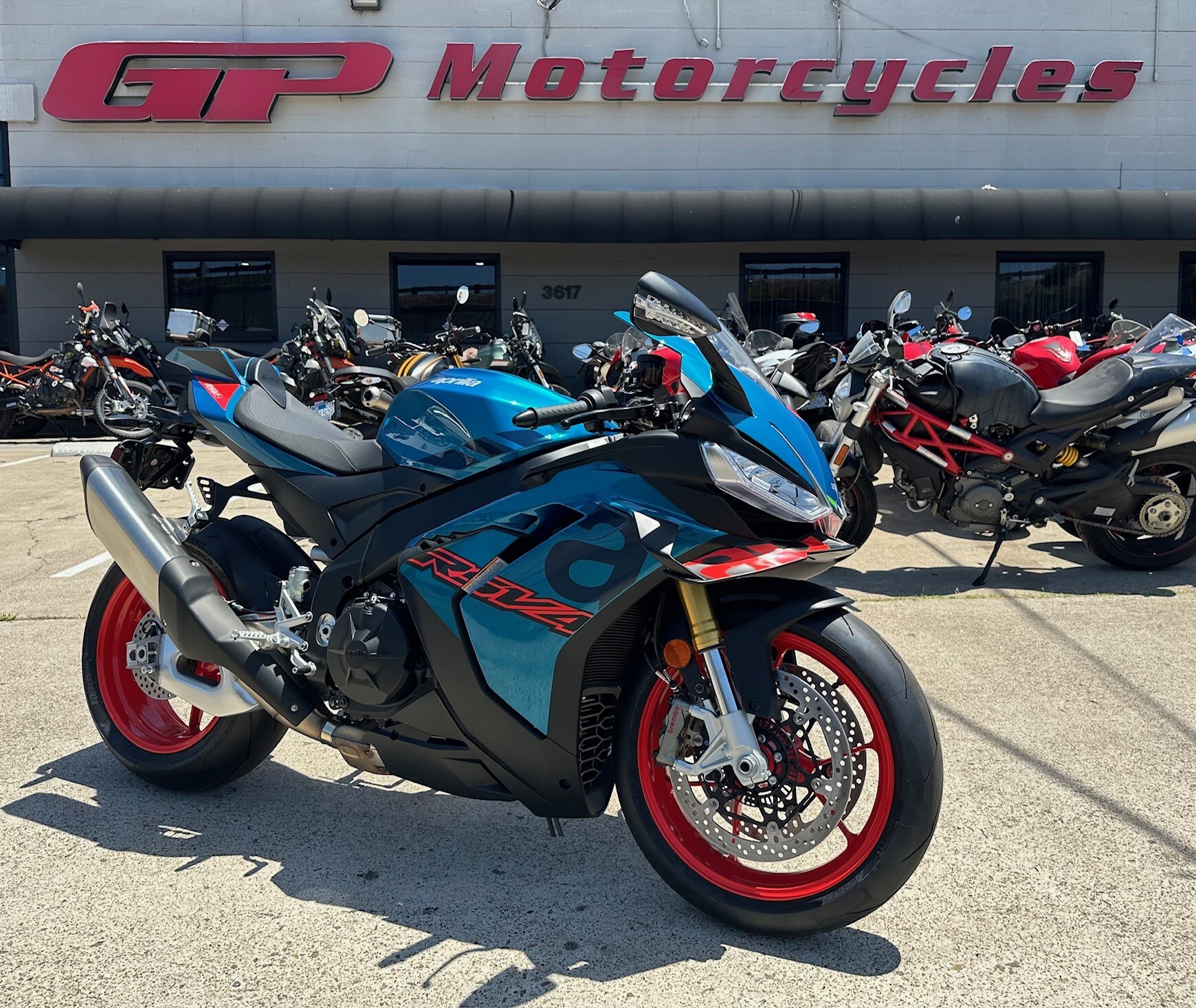 2026 APRILIA RSV4 1100
