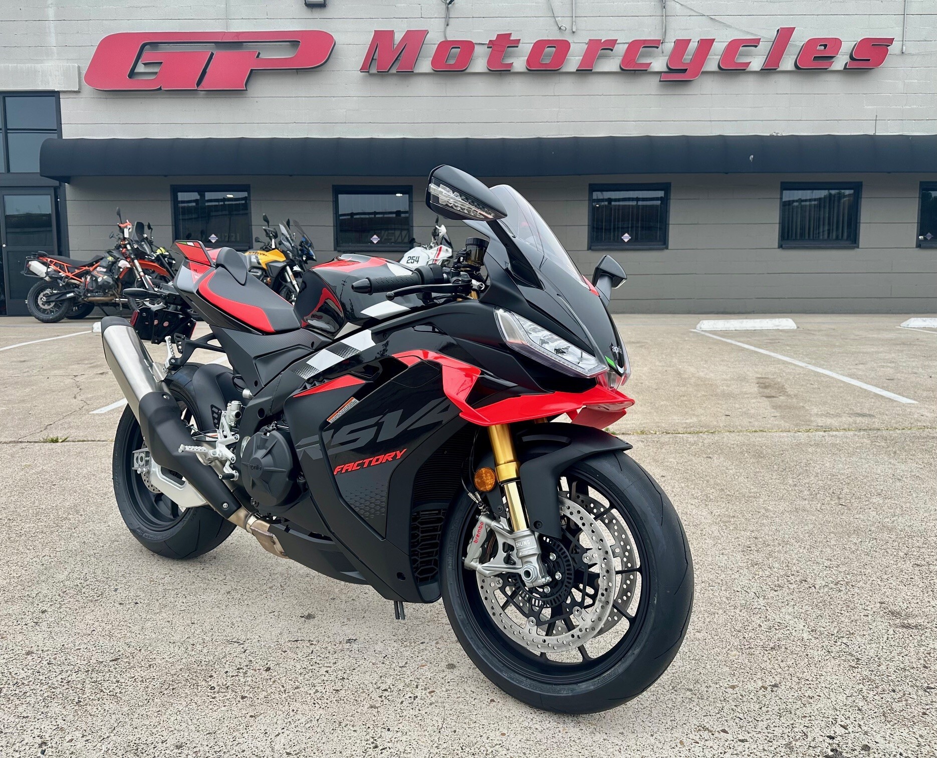 2026 APRILIA RSV4 FACTORY 1100