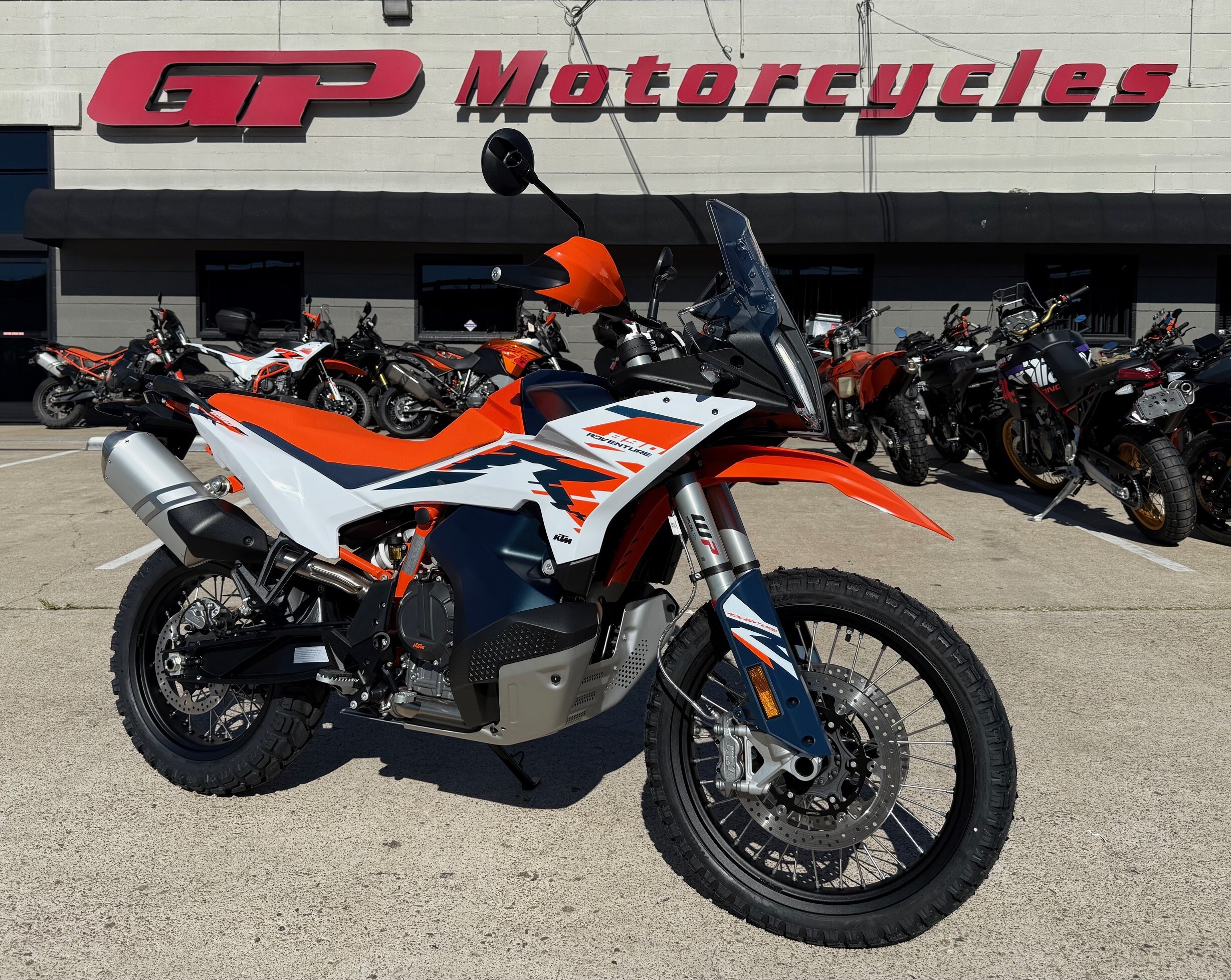 2025 KTM 890 ADVENTURE R