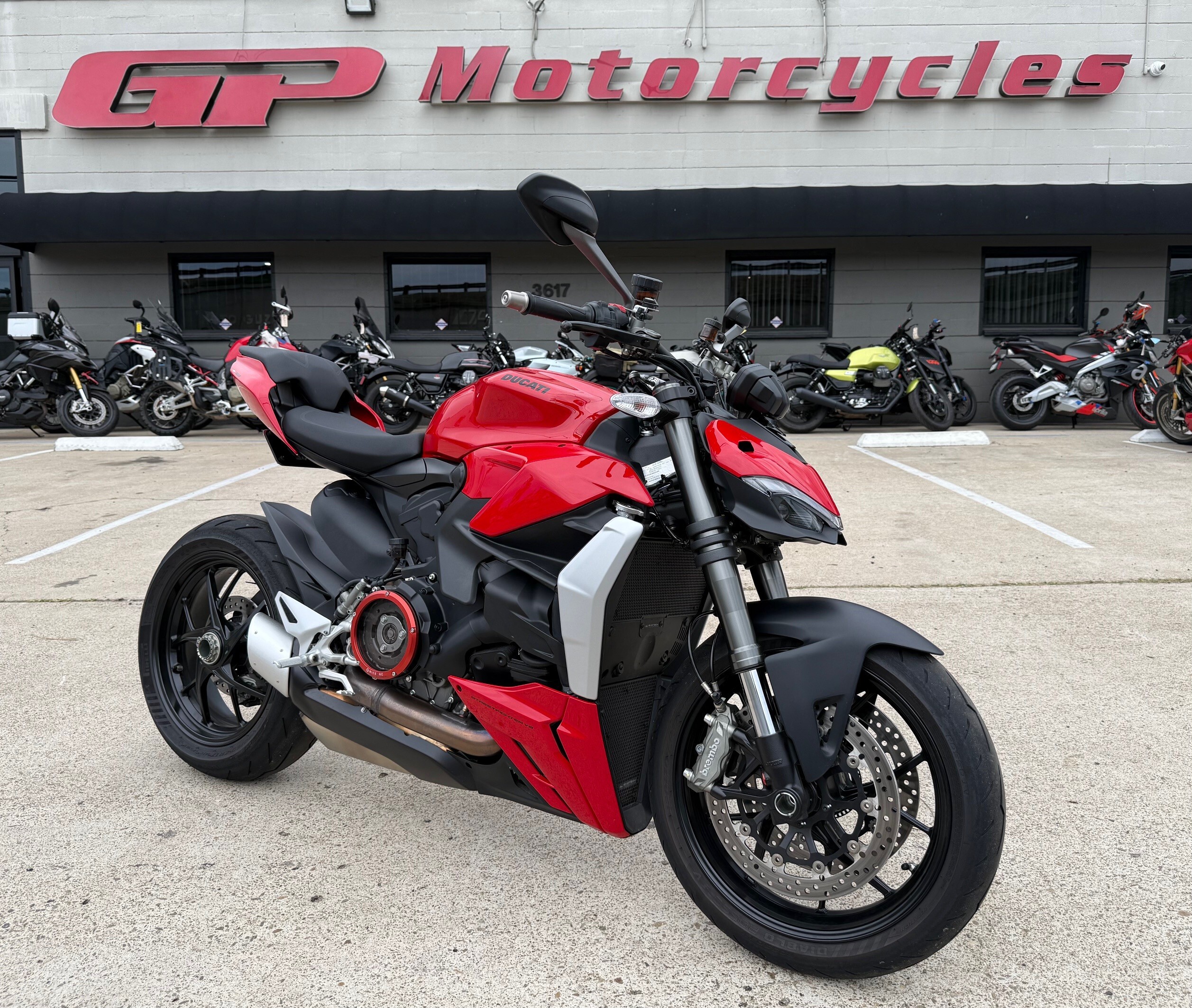 2024 DUCATI STREETFIGHTER V2